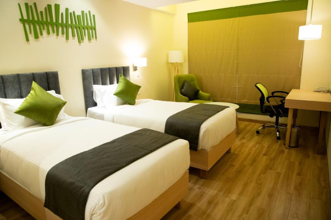 Pārdi Regenta Central Harsha Vapi מראה חיצוני תמונה